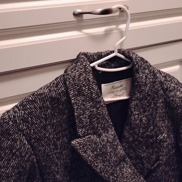 Aritzia Symphony Italian Wool Coat - Picture 12 of 12